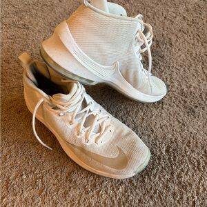 Nike Men’s Silver Air Max Infuriate Mid